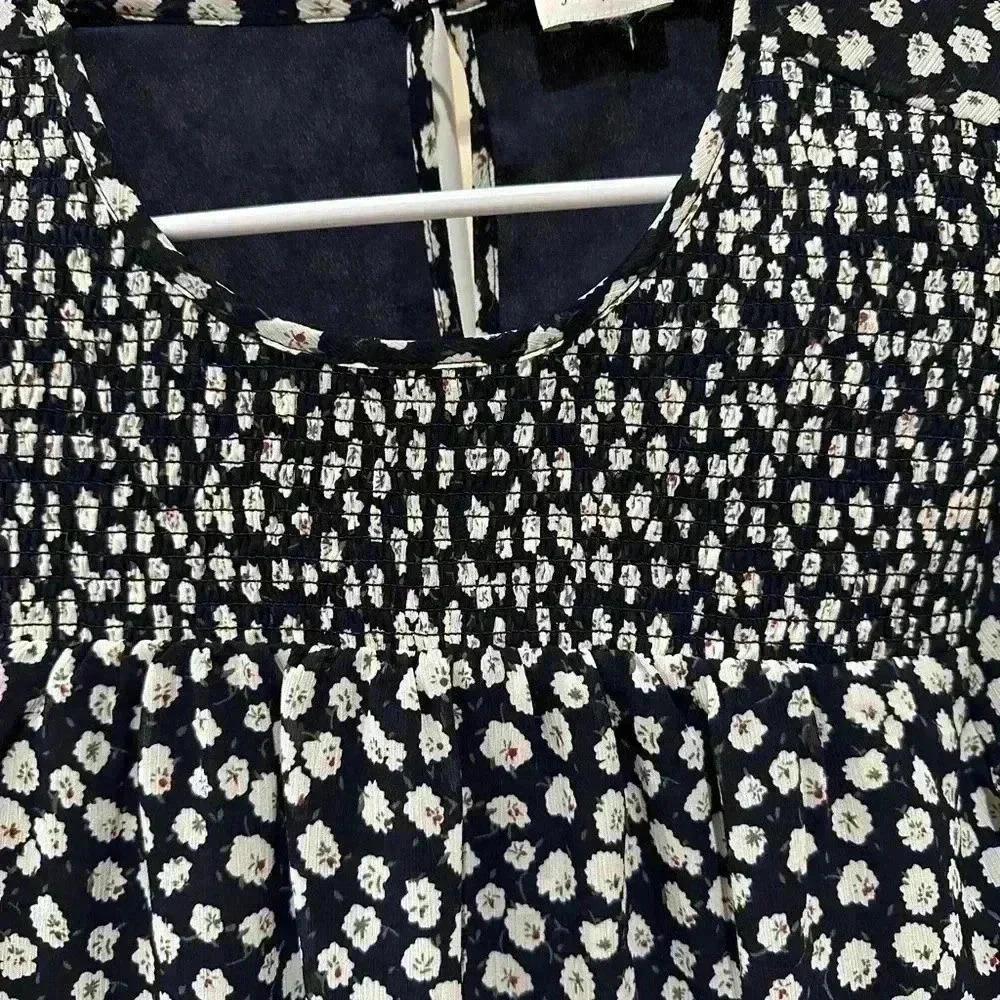 - J Crew navy blouse in size S. Used in like new condition. - Picture 3 of 4